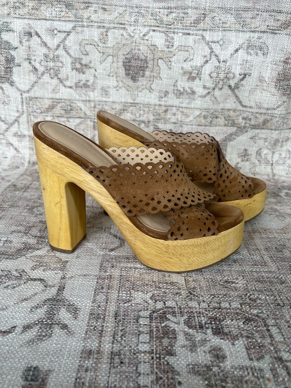 Veronica Beard Brown Scallop Gaynor Platform Sandals - Picture 4 of 8